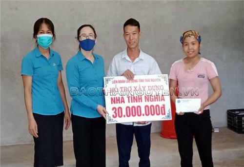 Hỗ trợ hộ nghèo xây dựng, sửa chữa nhà 