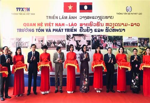 Triển lãm ảnh “Quan hệ Việt Nam - Lào: Trường tồn và Phát triển”