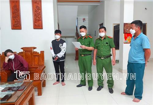 Nợ cờ bạc, nam sinh viên trộm cắp 11 điện thoại di động