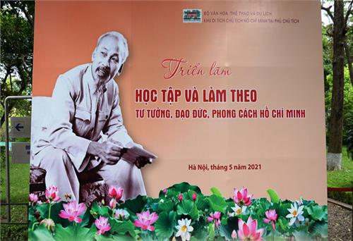 Hơn 300 tư liệu tại Trưng bày 