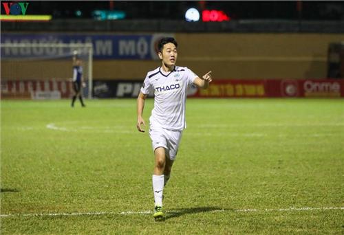 Lương Xuân Trường có thể tái xuất trong màu áo HAGL vào tháng 7