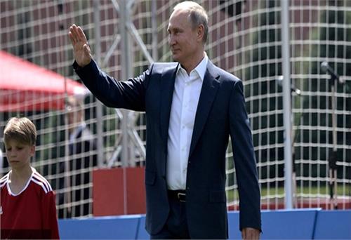 Tổng thống V.Putin chúc mừng chiến thắng lịch sử của tuyển Nga