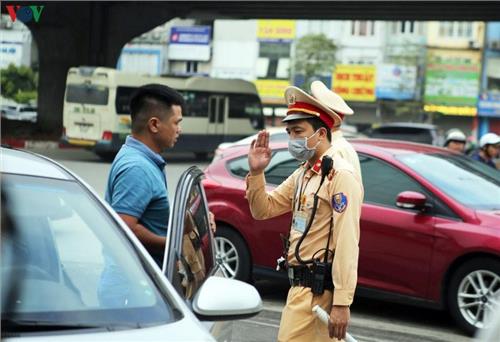 Sau 1 tháng triển khai: Có tiếp tục tổng kiểm soát giao thông?