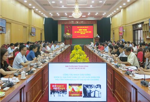 Bồi dưỡng nghiệp vụ công tác khoa giáo
