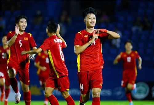 U19 Việt Nam đứng đầu bảng sau trận thắng U19 Myanmar 2 - 0