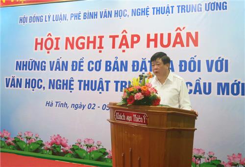 Đẩy mạnh phát triển văn học nghệ thuật trước yêu cầu mới