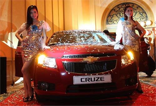Chevrolet Cruze chính thức xuất hiện