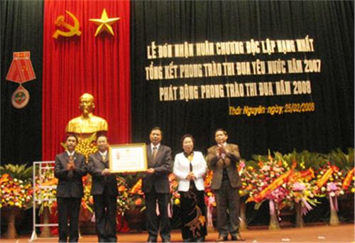 Thai Nguyen receives first-class Independence Medal and launches 2008 emulation movement