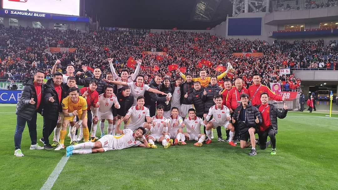  Trận hòa 1 - 1 của tuyển Việt Nam với Nhật Bản được lãnh đạo Liên đoàn bóng đá châu Á nhận xét là kết quả bất ngờ nhất tại bảng đấu. Ảnh: VFF.