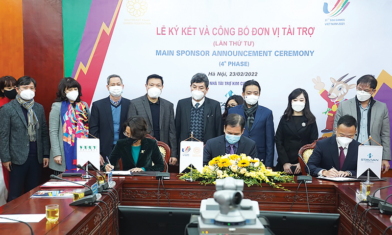  Buổi lễ ký kết tài trợ cho SEA Games 31 của Công ty Cổ phần Stavian Hóa chất, ngày 23-2. Ảnh: Nguyễn Mạnh