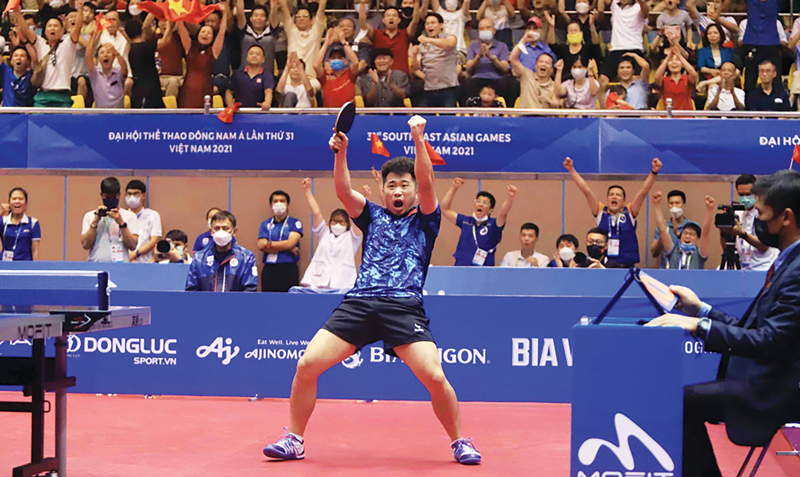  Tay vợt Nguyễn Đức Tuân vô địch nội dung đơn nam tại Sea Games 31. Ảnh: Đăng Huy