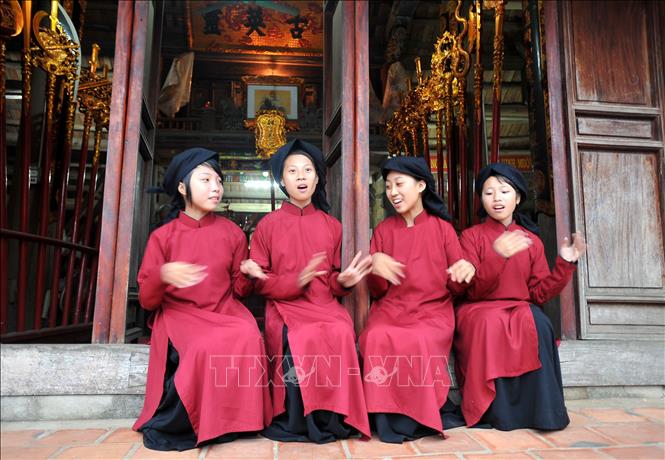 Tỉnh Phú Thọ cho ra mắt sản phẩm du lịch “Hát Xoan làng cổ” gắn với các tour du lịch hàng ngày. Ảnh: Trung Kiên/TTXVN