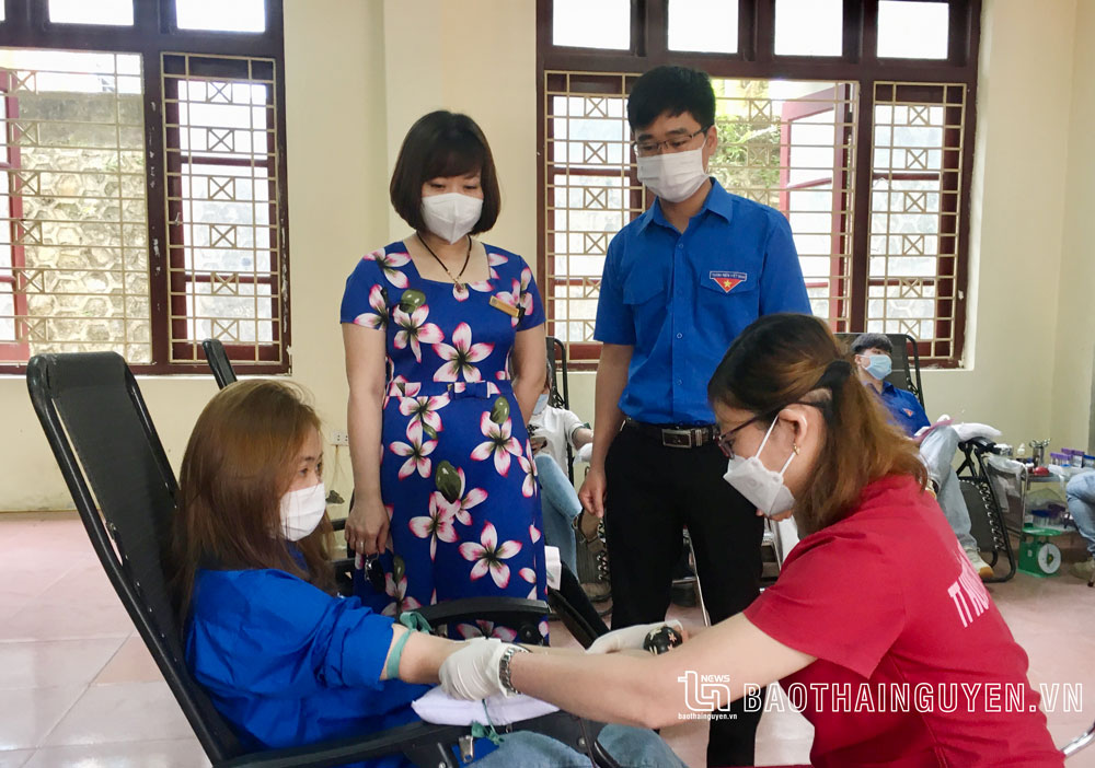 Đoàn viên, thanh niên Trường Cao đẳng Y tế Thái Nguyên tổ chức Ngày hội hiến máu tình nguyện (ngày 6-5) để phục vụ cứu chữa người bệnh, trong đó có các bệnh nhân mắc bệnh tan máu bẩm sinh.