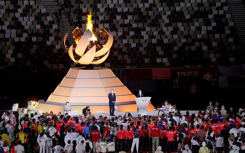  Chủ tịch IOC Thomas Bach và Trưởng ban tổ chức Hashimoto phát biểu bế mạc.