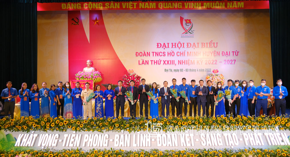  Ban Chấp hành Đoàn TNCS Hồ Chí Minh huyện Đại Từ khoá XXIII, nhiệm kỳ 2022-2027 ra mắt Đại hội.