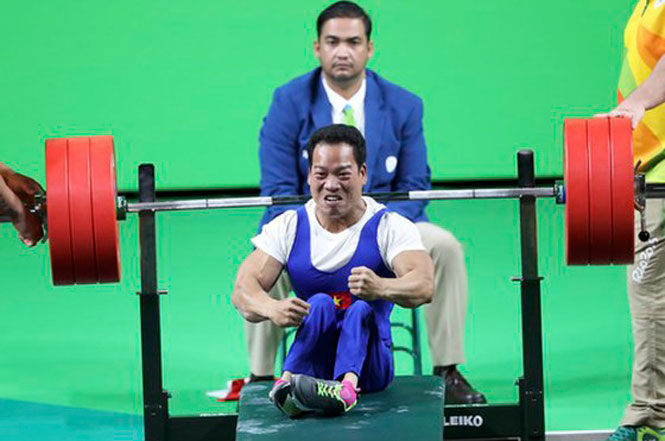  Lực sĩ Lê Văn Công đang là nhà vô địch Paralympic.