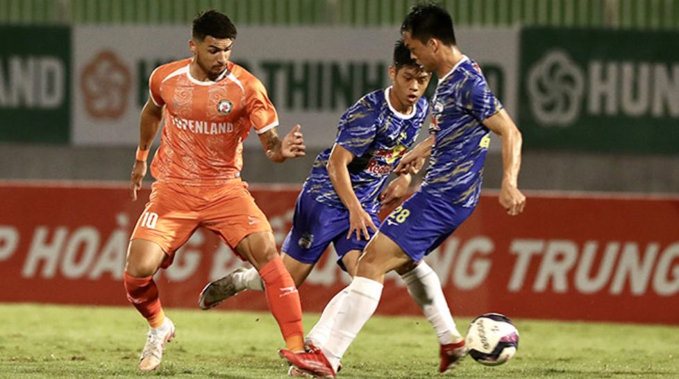  Cuộc đua vô địch V-League mùa này hứa hẹn sẽ rất quyết liệt. Ảnh: TT&VH.