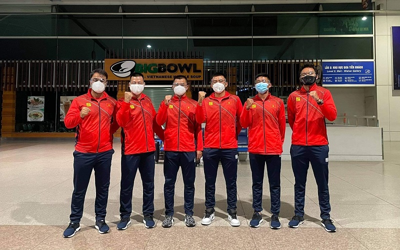   Các thành viên đội tuyển quần vợt Việt Nam lên đường tham dự Davis Cup năm 2021. (Ảnh: Liên đoàn Quần vợt Việt Nam)