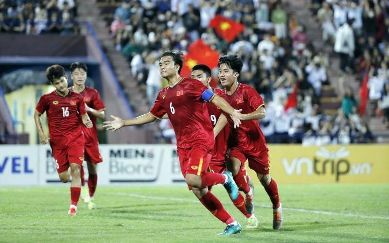  Công Phương (số 6) ghi bàn giúp U17 Việt Nam thắng đội tuyển U17 Thái Lan 3-0. (Ảnh VFF)