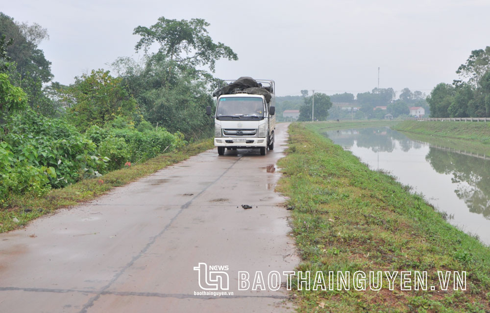  Tuyến đường thị trấn Hương Sơn – Tân Hòa – Tân Đức được xây dựng với tổng mức đầu tư 10,3 tỷ đồng từ nguồn vốn ngân sách nhà nước.