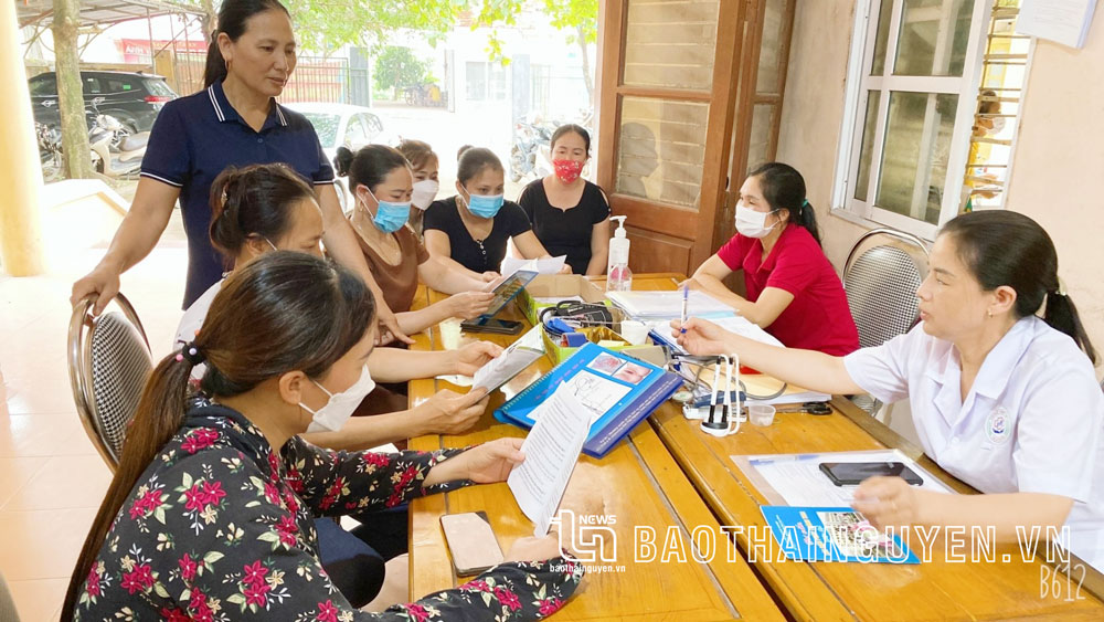 Xã Thành Công (TP. Phổ Yên) vừa tổ chức ra quân chiến dịch Tuyên truyền chăm sóc sức khỏe sinh sản, KHHGĐ.