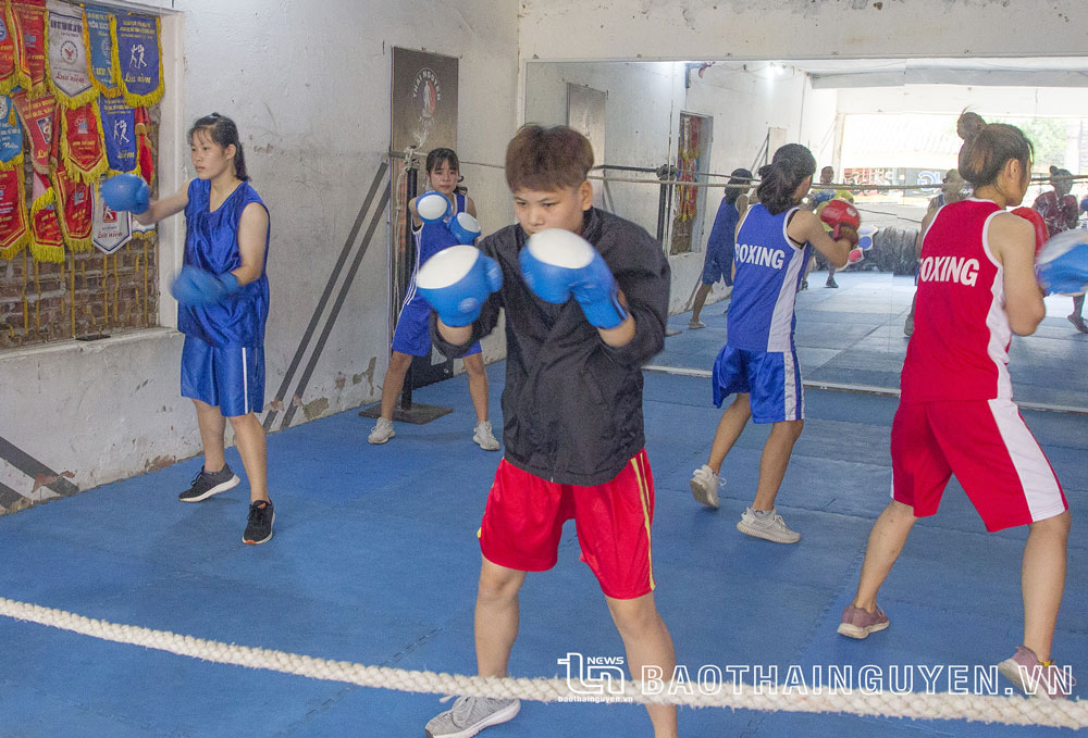  Qua các lớp Kick-boxing phong trào, ngành chuyên môn có thể phát hiện những vận động viên năng khiếu, nhằm giới thiệu, bổ sung cho bộ môn Kick-boxing Thái Nguyên.