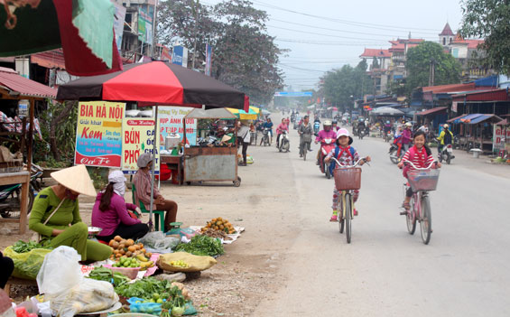  Việc đầu tư xây dựng chợ La Hiên sẽ đáp ứng nhu cầu giao thương ngày càng tăng của người dân trong khu vực, góp phần chấm dứt tình trạng lấn chiếm lòng, lề đường để kinh doanh như hiện nay.