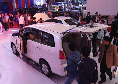 Innova G Luxury tại triển lãm Việt Nam Motorshow.