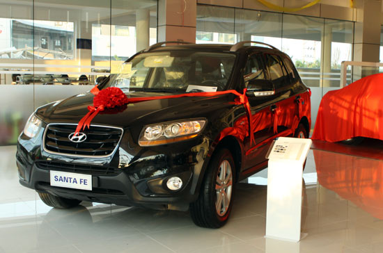 Santa Fe 2011 xuất hiện tại Hyundai Hagrave; Đocirc;ng.
