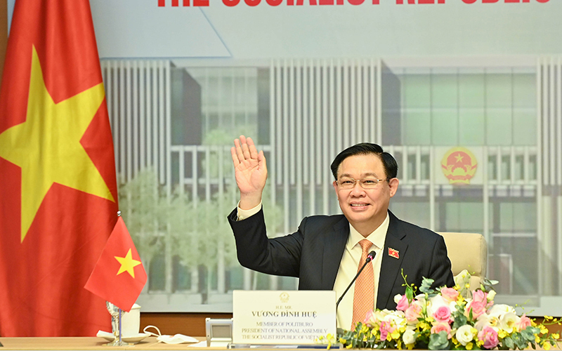  Chủ tịch Quốc hội Vương Đình Huệ.