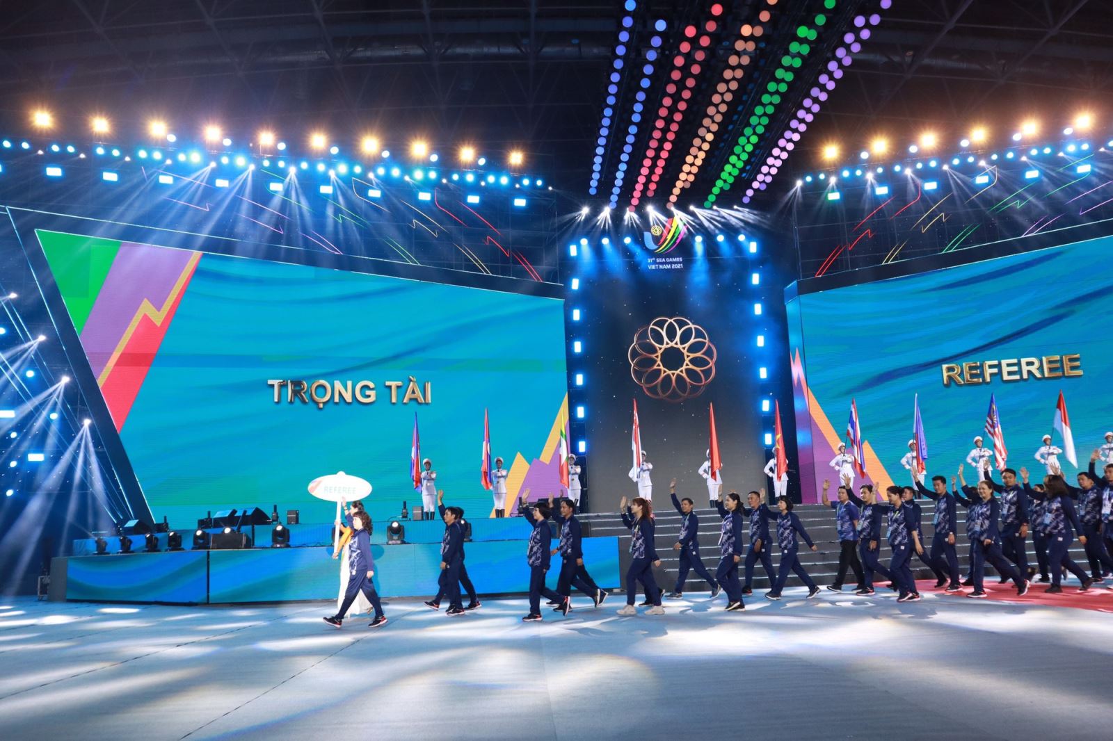  Lễ bế mạc SEA Games 31 diễn ra trang trọng và đậm bản sắc tại Cung điền kinh trong nhà Hà Nội tối nay, 23/5. Ảnh: Lê Hiếu