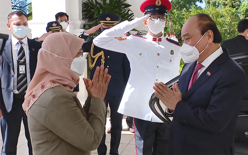  Chủ tịch nước Nguyễn Xuân Phúc hội kiến Tổng thống Singapore Halimah Yacob.