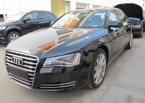  Audi A8 thế hệ mới cập cảng Hải Phograve;ng.