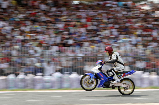 Rebel USA Racing bắt đầu tham gia thi đấu vào hệ thống giải đua xe quốc gia.
