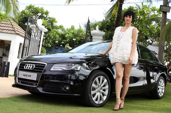 Audi A4 mang vẻ đẹp trẻ trung.