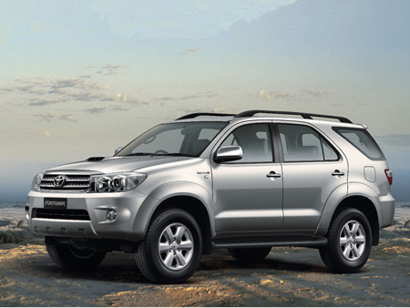 Fortuner phiecirc;n bản Ấn Độ.