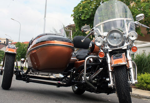  Harley Davidson Road King 2008 phiên bản kỷ niệm 105 năm thuộc sở hữu của một người chơi xe tại Đà Nẵng.