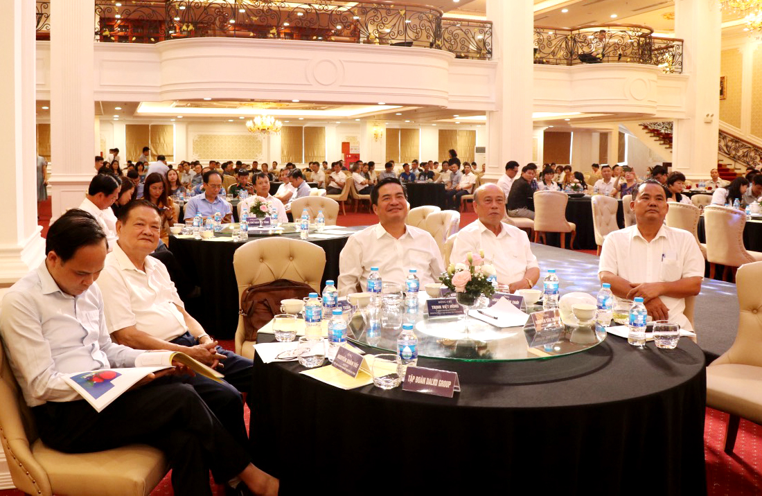  Representatives attended the conference. 