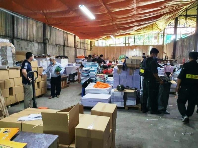  Một cơ sở in sách giả trong đường dây in lậu hàng triệu cuốn sách giáo khoa giả bị lực lượng chức năng phát hiện tại địa bàn T.P Hà Nội.