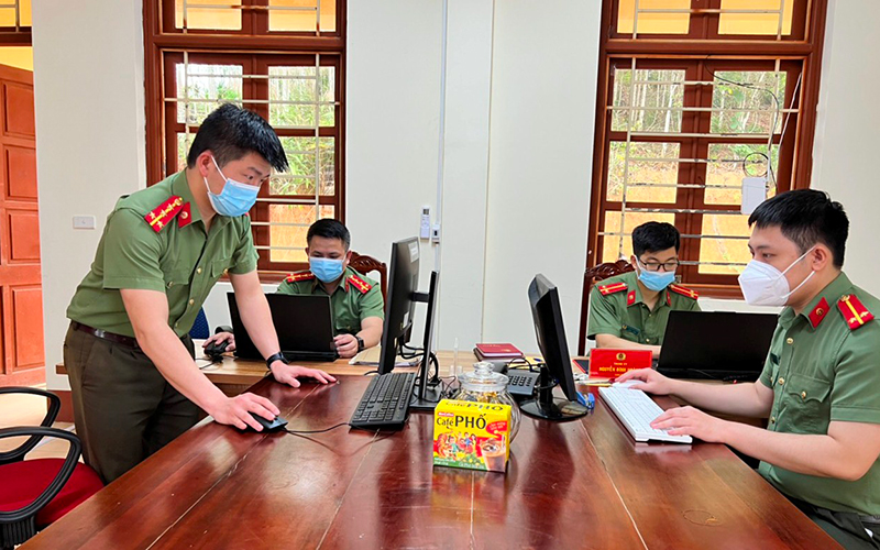  Hoạt động của cán bộ, chiến sĩ Phòng An ninh mạng và phòng, chống tội phạm sử dụng công nghệ cao (Công an tỉnh Bắc Kạn).