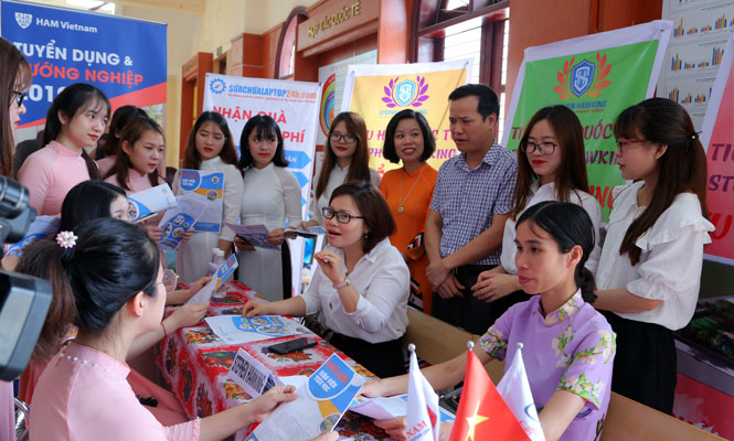   Trường Đại học Sư phạm tổ chức tư vấn tuyển sinh năm 2019