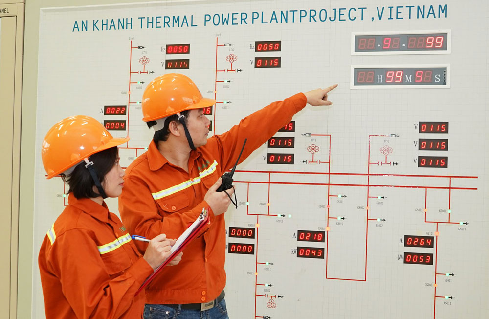 Các đảng viên của Đảng bộ cơ sở An Khánh luôn phát huy sức trẻ, nỗ lực phấn đấu hoàn thành tốt mọi nhiệm vụ được giao.