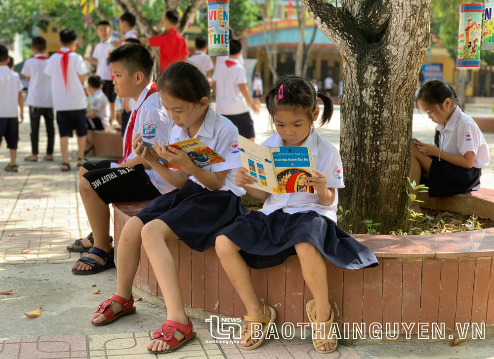  Học sinh Trường Tiểu học thị trấn Đu, huyện Phú Lương.