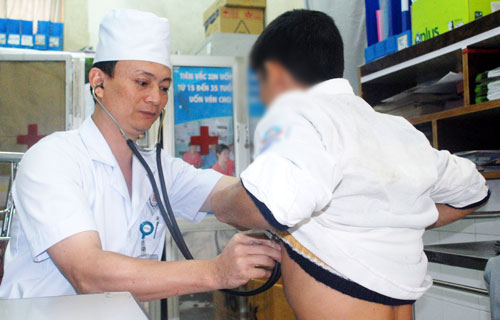  Khám lâm sàng cho bệnh nhân nhiễm HIV nghi thất bại trong điều trị ARV theo phác đồ bậc 1 tại Bệnh viện A.