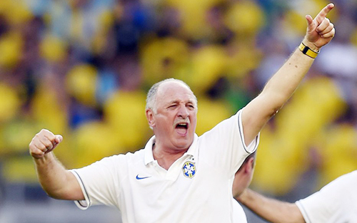  HLV Scolari thừa nhận Brazil gặp may trong trận đấu với Chile.