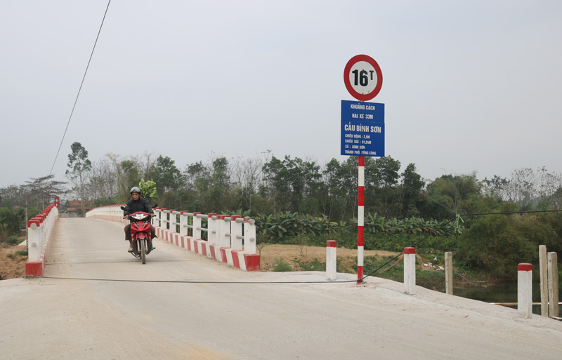  Xã Bình Sơn (T.P Sông Công) đã có cầu kiên cố qua sông Công.