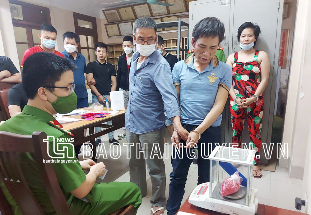  Công an TP. Thái Nguyên triệt phá vụ án Phạm Văn Trường (trú tại tổ 24, phường Phan Đình Phùng) và 3 đối tượng khác đang cất giấu một lượng lớn ma túy.