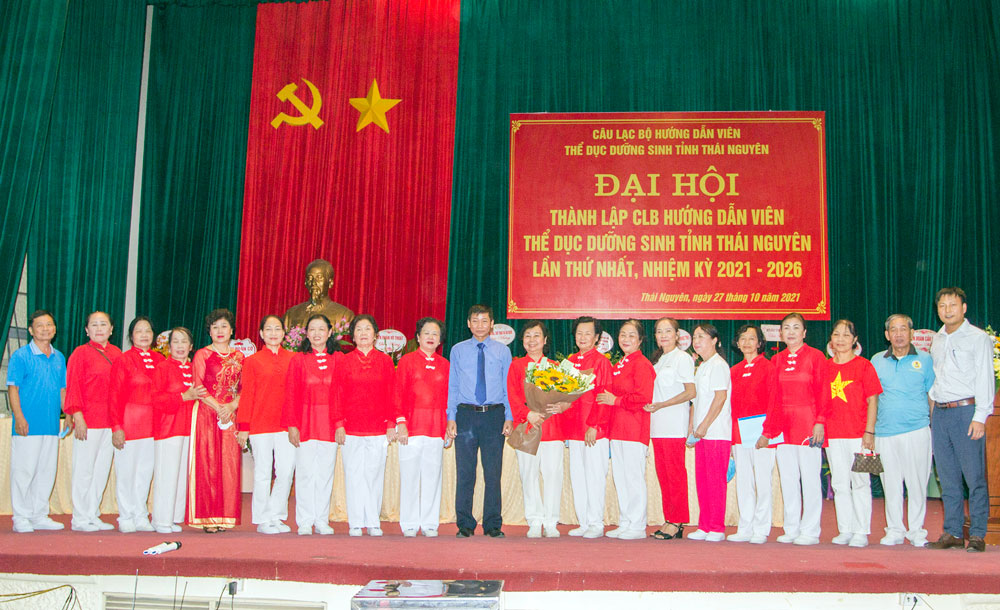  Ban Chủ nhiệm CLB Hướng dẫn viên thể dục dưỡng sinh tỉnh ra mắt tại Đại hội.