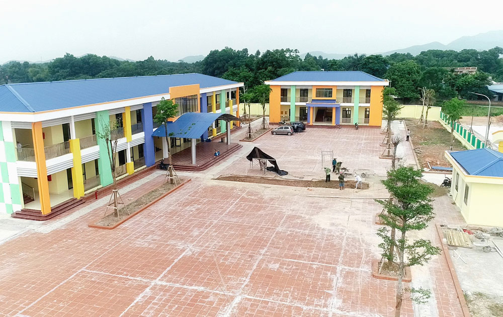  Đến nay, Dự án xây dựng Trường Mầm non phường Thắng Lợi (T.P Sông Công) với kinh phí đầu tư trên 23 tỷ đồng đã cơ bản hoàn thành, chuẩn bị đưa vào sử dụng, đáp ứng nhu cầu chăm sóc, giáo dục trẻ trên địa bàn.