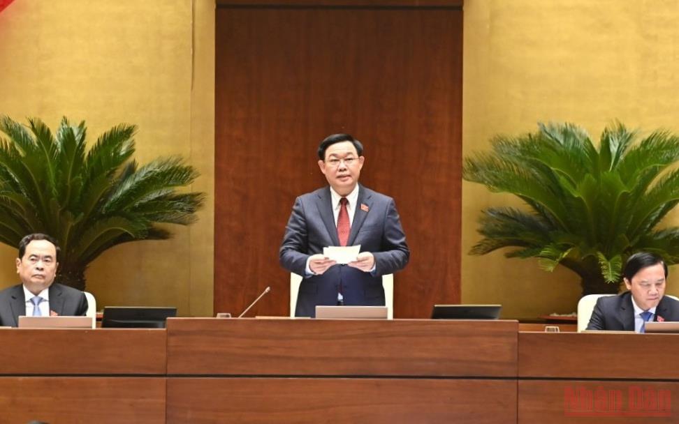  Chủ tịch Quốc hội Vương Đình Huệ phát biểu mở đầu phiên chất vấn và trả lời chất vấn, chiều 7-6.